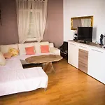 Take It Easy Apartman Slatine